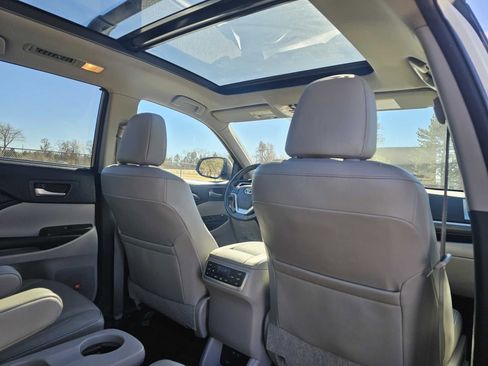 Used 2017 Toyota Highlander Limited Platinum image 43