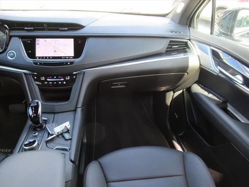Certified 2025 Cadillac XT5 Premium Luxury image 15