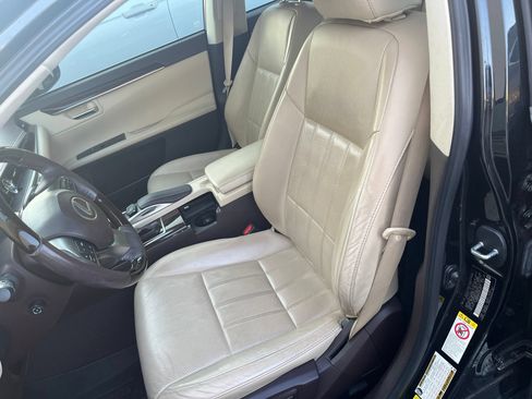 Used 2017 Lexus ES 350 w/ Luxury Package FWD image 7