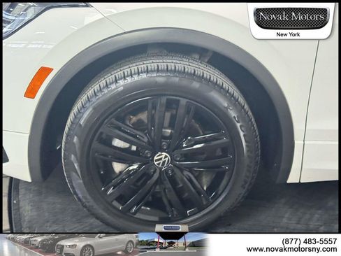 Used 2022 Volkswagen Tiguan SE R-Line image 10