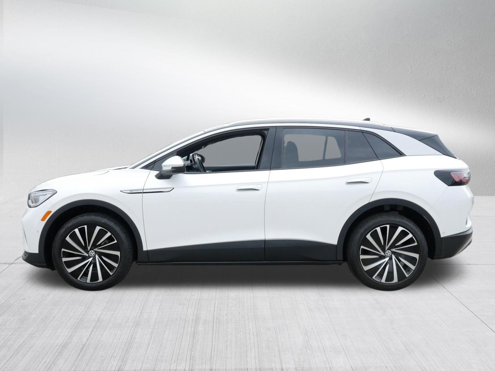 Certified 2023 Volkswagen ID.4 Pro S Plus AWD/4WD image 4