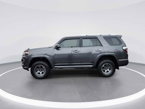 Certified 2022 Toyota 4Runner Limited AWD/4WD image 5