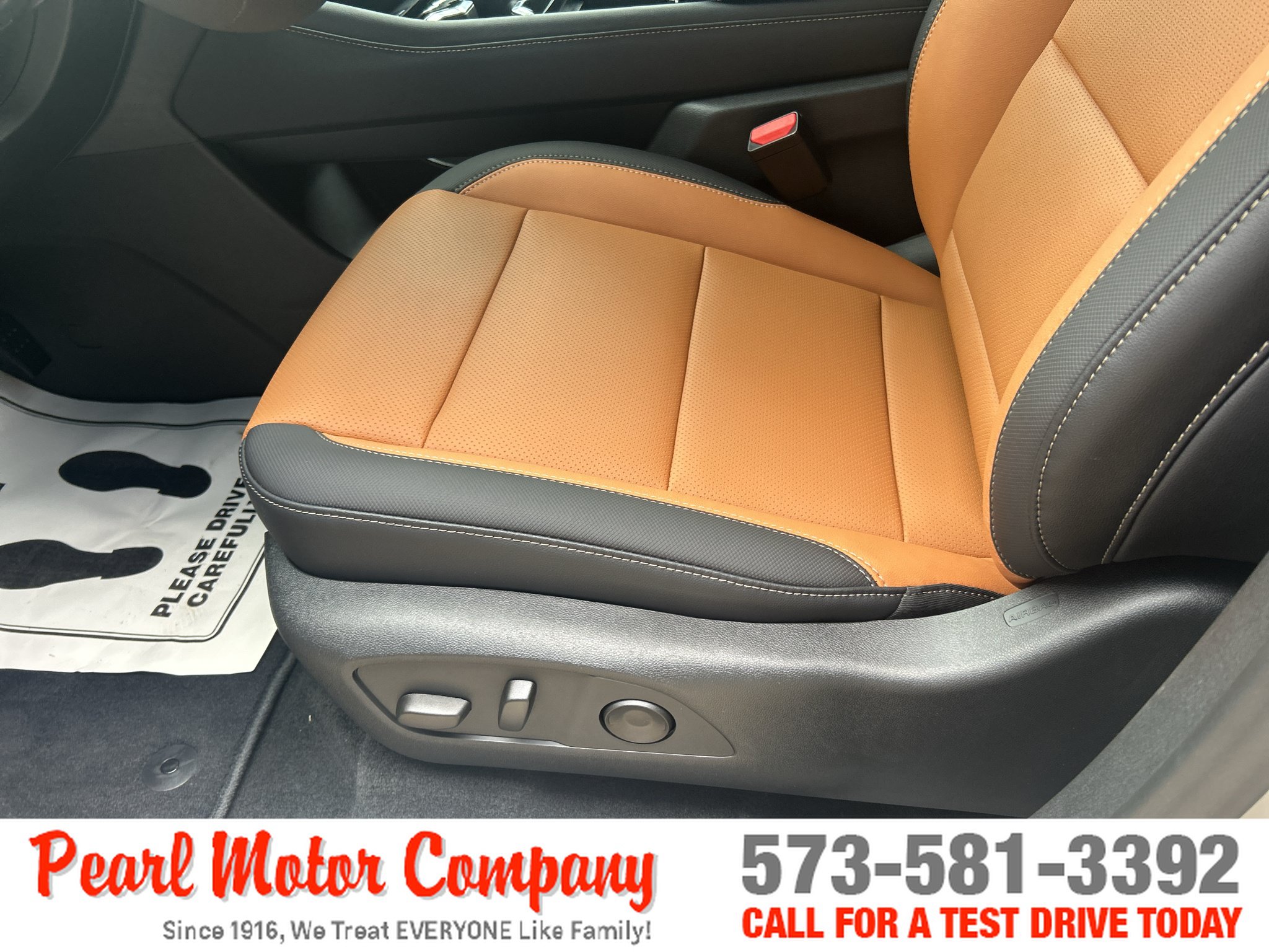 New 2027 Chevrolet Traverse Z71 w/ Enhanced Driving Package AWD/4WD image 10