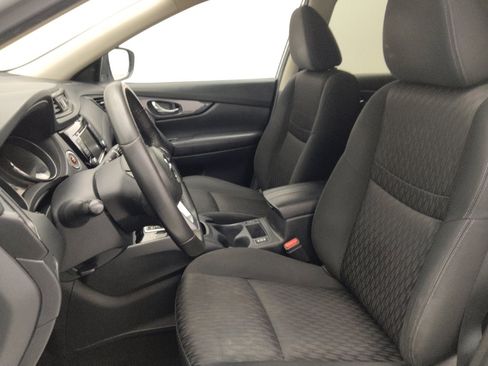 Used 2018 Nissan Rogue SV image 17