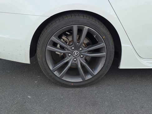 Used 2018 Acura TLX V6 w/ Technology & A-SPEC Pkg image 11