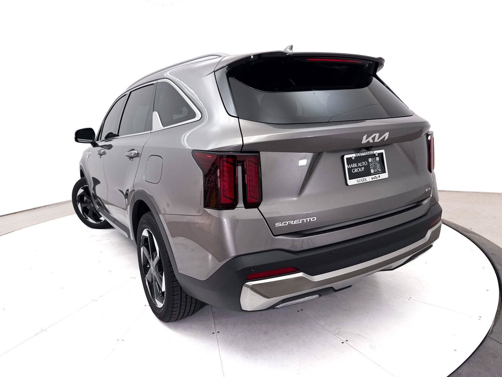 Used 2025 Kia Sorento EX FWD image 8