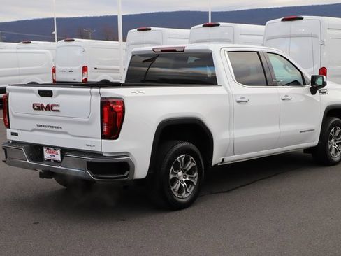 Used 2025 GMC Sierra 1500 SLT image 6
