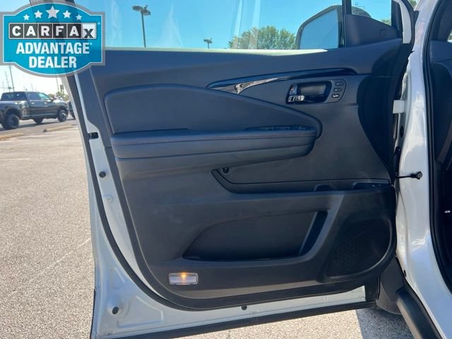 Used 2025 Honda Passport Black Edition image 9