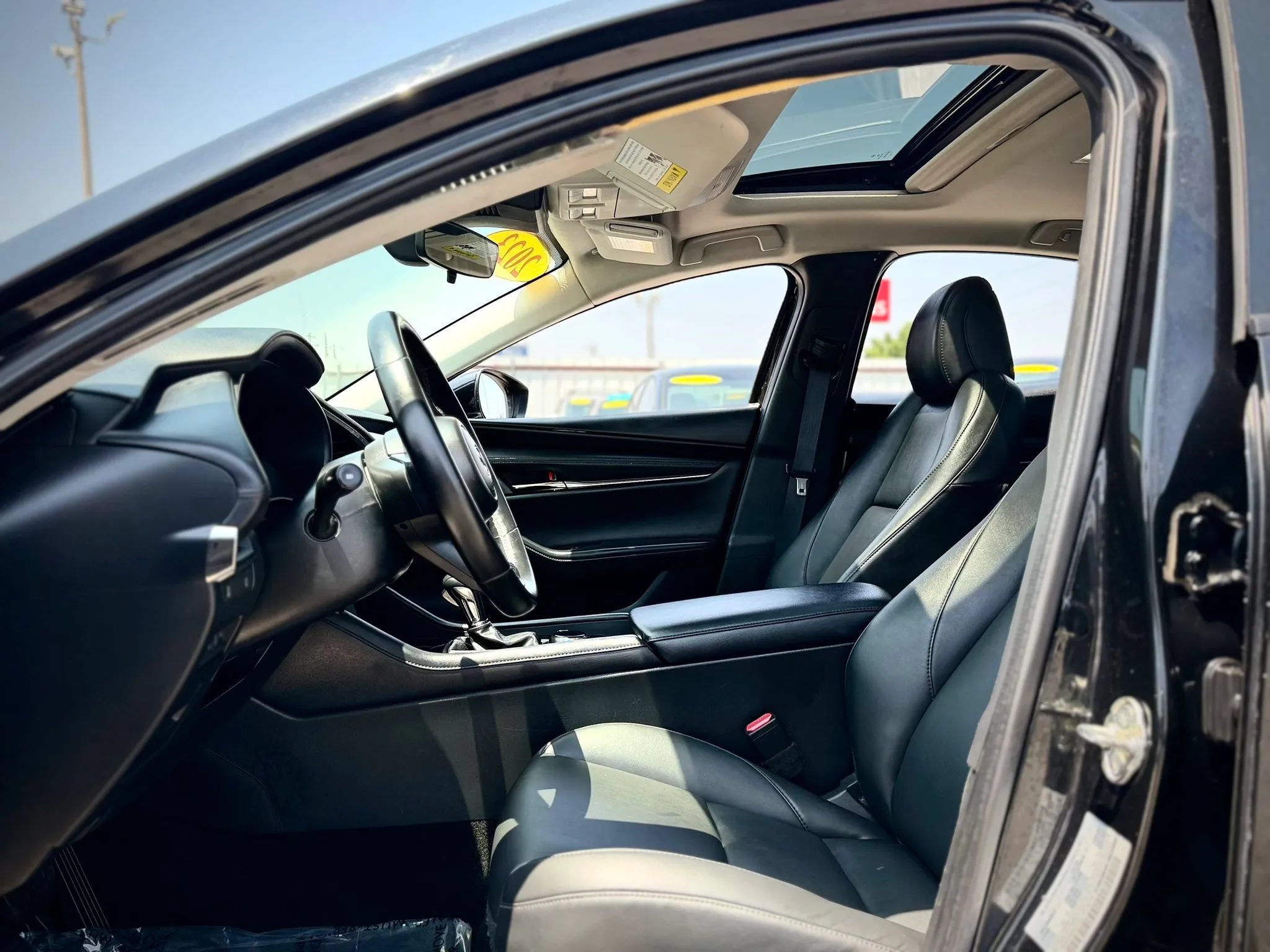 Used 2023 MAZDA MAZDA3 s FWD image 12