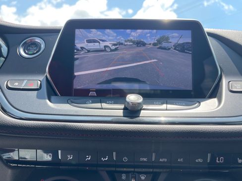 Used 2022 Chevrolet Blazer RS w/ Enhanced Convenience Package FWD image 6