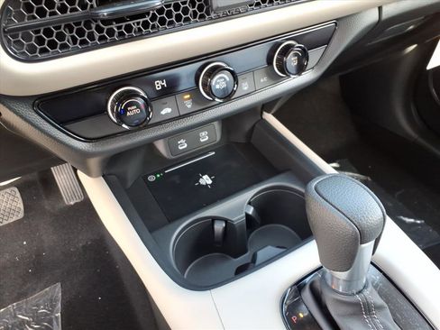 New 2026 Honda HR-V LX image 24