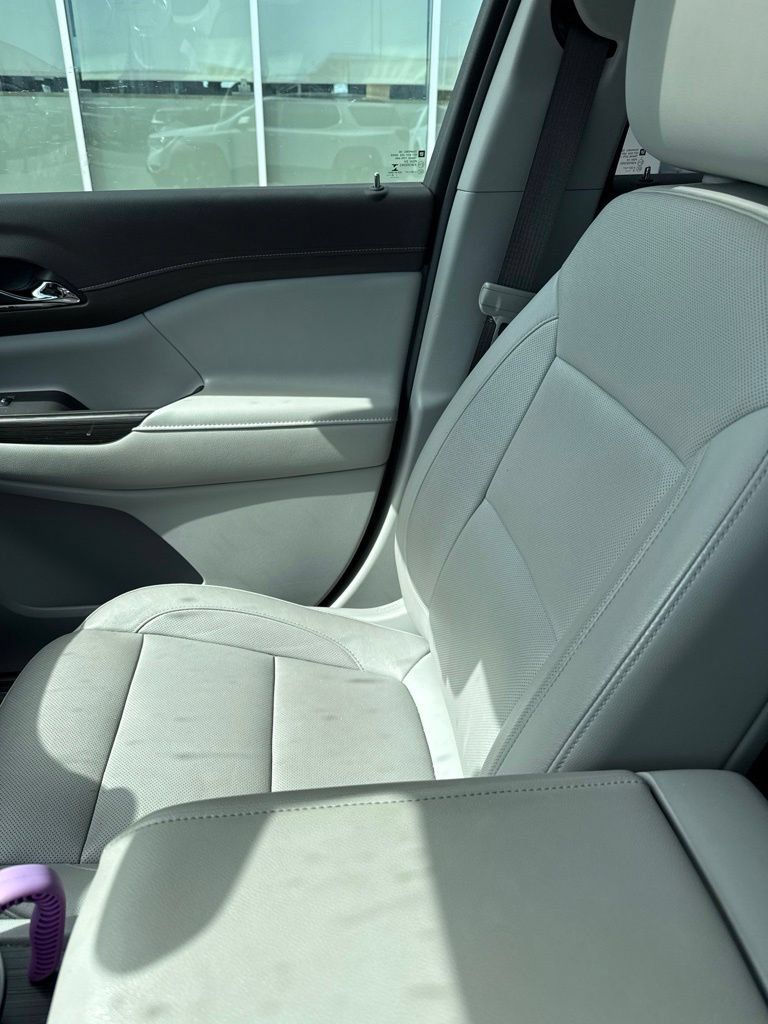 Used 2019 GMC Acadia SLT AWD/4WD image 3