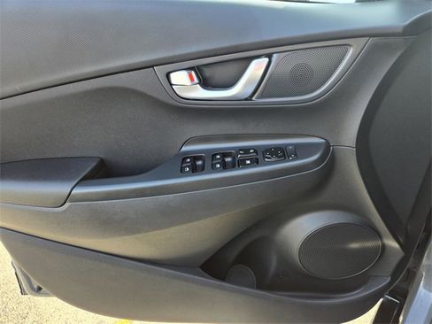 Certified 2023 Hyundai Kona SE image 32
