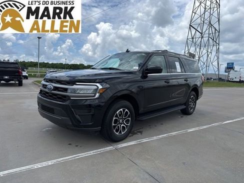 Used 2024 Ford Expedition Max XLT AWD/4WD image 2