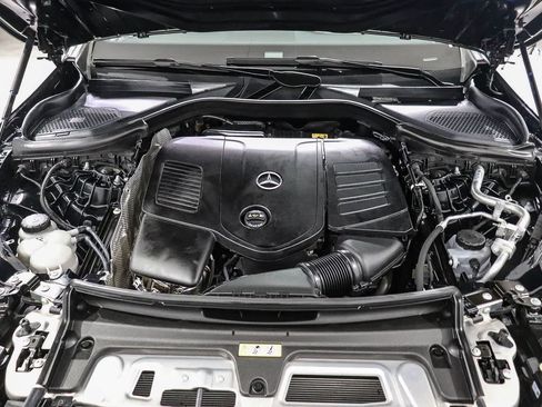 Used 2024 Mercedes-Benz GLC 300 image 28