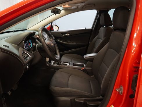 Used 2016 Chevrolet Cruze LT FWD image 5