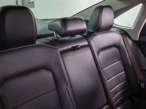 Used 2024 Volkswagen Jetta SE w/ Panoramic Sunroof Package image 28