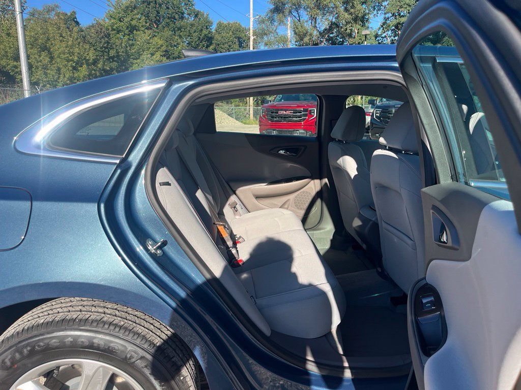 Used 2024 Chevrolet Malibu LS FWD image 28