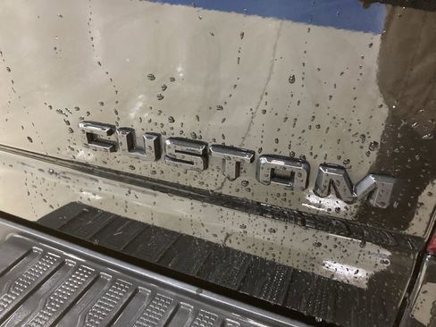 Used 2022 Chevrolet Silverado 2500 Custom w/ Custom Convenience Package image 13