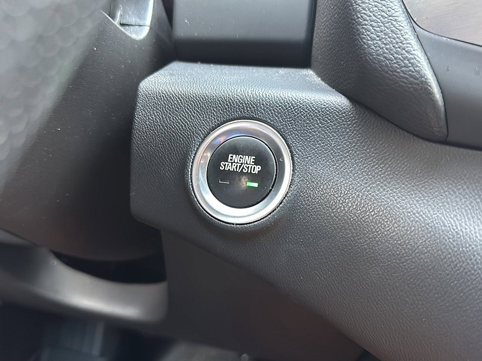Used 2024 GMC Terrain SLE FWD image 31