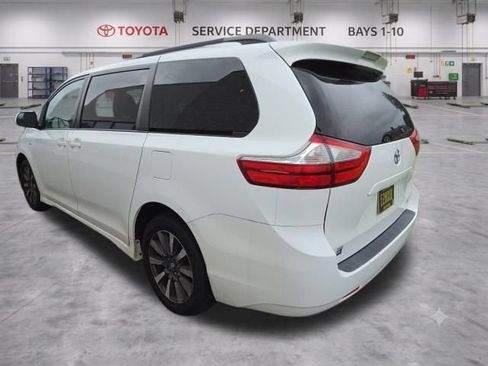 Used 2018 Toyota Sienna LE AWD/4WD image 8