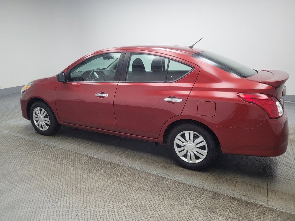 Used 2017 Nissan Versa SV FWD image 3
