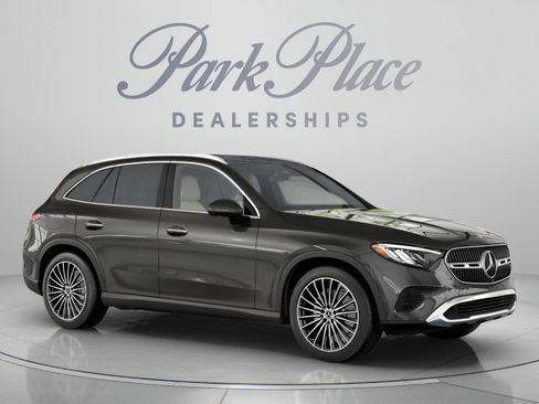 Used 2026 Mercedes-Benz GLC 300 4MATIC image 41
