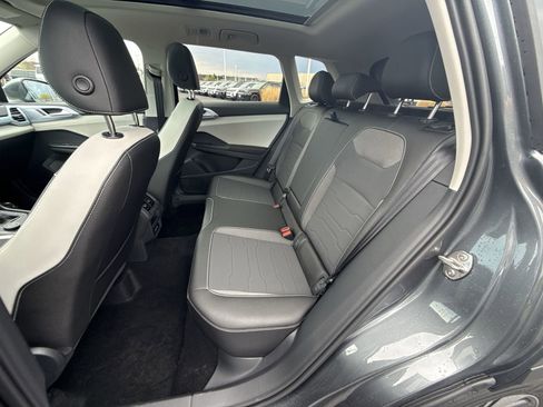 New 2026 Volkswagen Taos SE AWD/4WD image 23