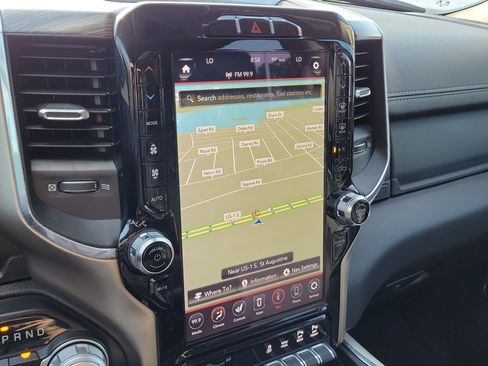 Used 2019 RAM 1500 Laramie AWD/4WD image 31
