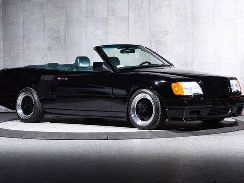 Used 1995 Mercedes-Benz E 320 Convertible image 10