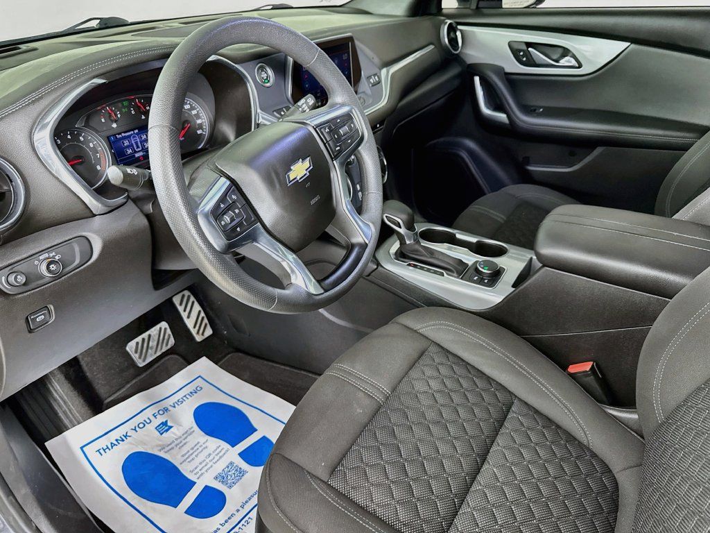 Used 2021 Chevrolet Blazer LT FWD image 11