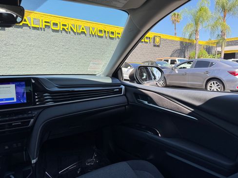 Used 2025 Toyota Camry LE w/ Convenience Package FWD image 22
