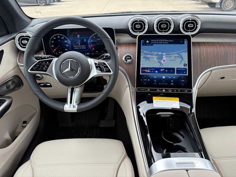 New 2026 Mercedes-Benz GLC 300 4MATIC image 12