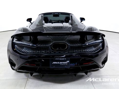 Used 2024 McLaren 750S Spider RWD image 9