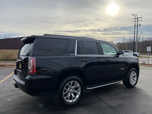 Used 2017 GMC Yukon SLE w/ SLE Value Package image 10