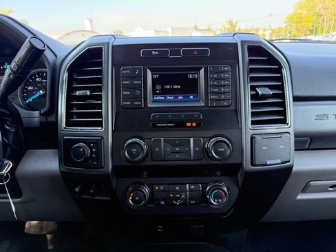 Certified 2019 Ford F250 XLT AWD/4WD image 16