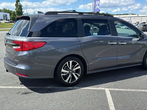 Used 2022 Honda Odyssey Touring image 5