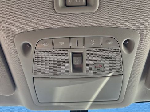 Used 2020 Nissan Pathfinder SL AWD/4WD image 30