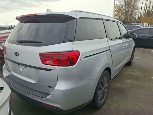 Used 2019 Kia Sedona EX image 5