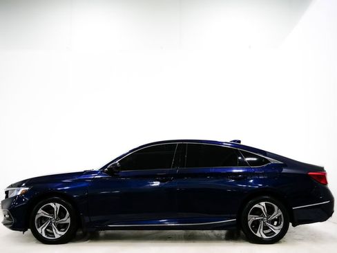 Used 2020 Honda Accord EX image 7