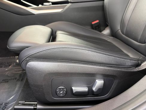 Used 2023 BMW 330i Sedan w/ Driving Assistance Package RWD image 15