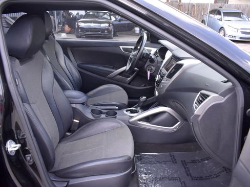 Used 2016 Hyundai Veloster w/ Option Group 02 image 13