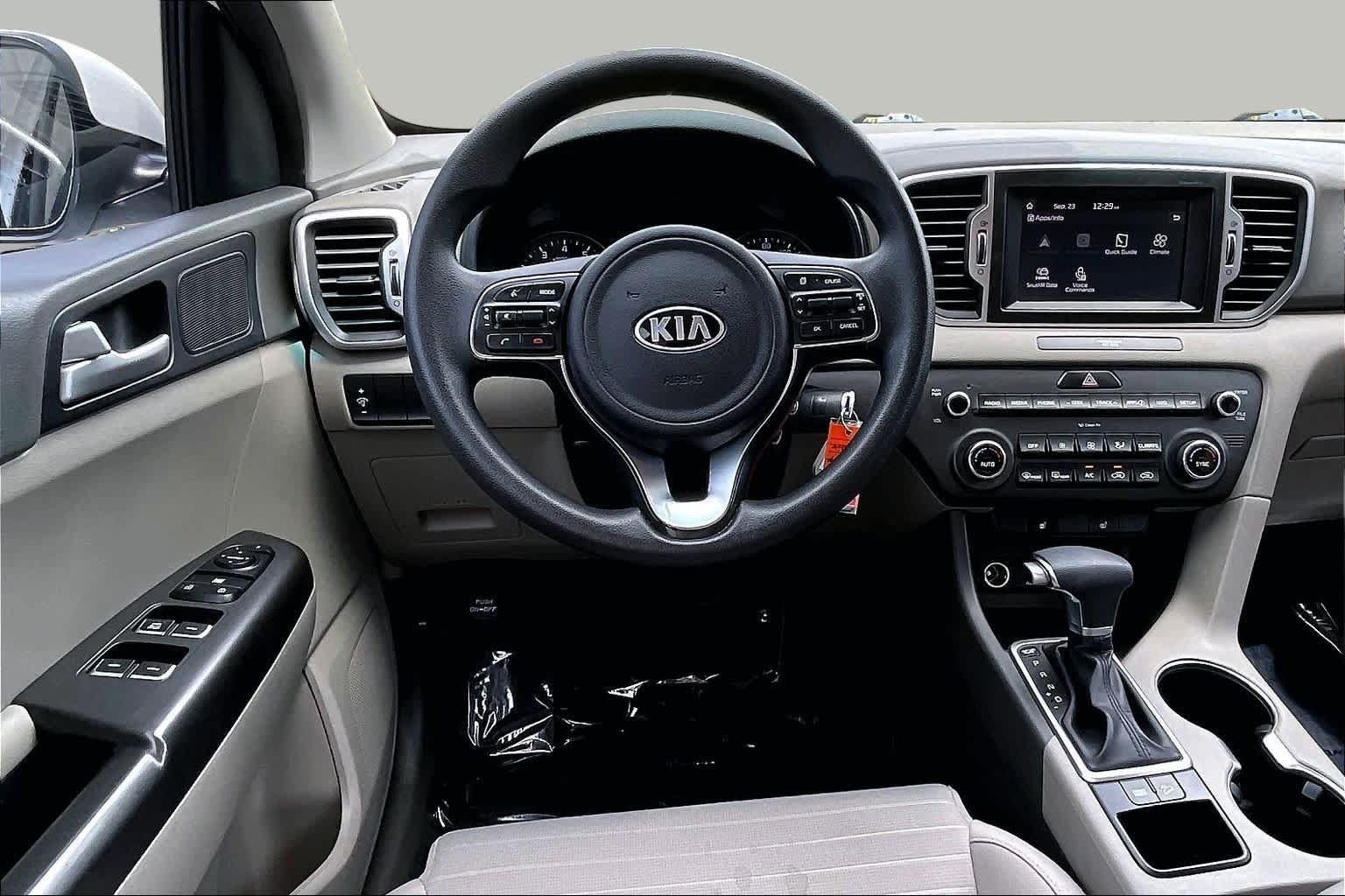 Used 2019 Kia Sportage LX w/ Option Group 017 FWD image 6