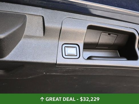 Used 2022 GMC Acadia Denali w/ Denali Ultimate Package image 24