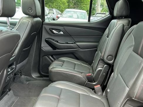 Used 2023 Chevrolet Traverse RS AWD/4WD image 25