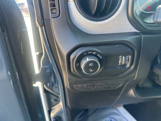 New 2025 Jeep Gladiator Sport AWD/4WD image 21