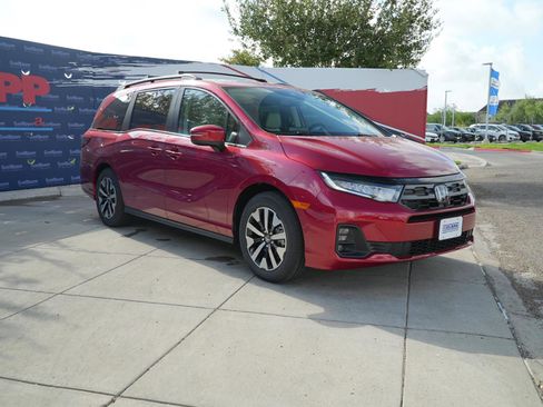 Used 2026 Honda Odyssey EX-L image 3