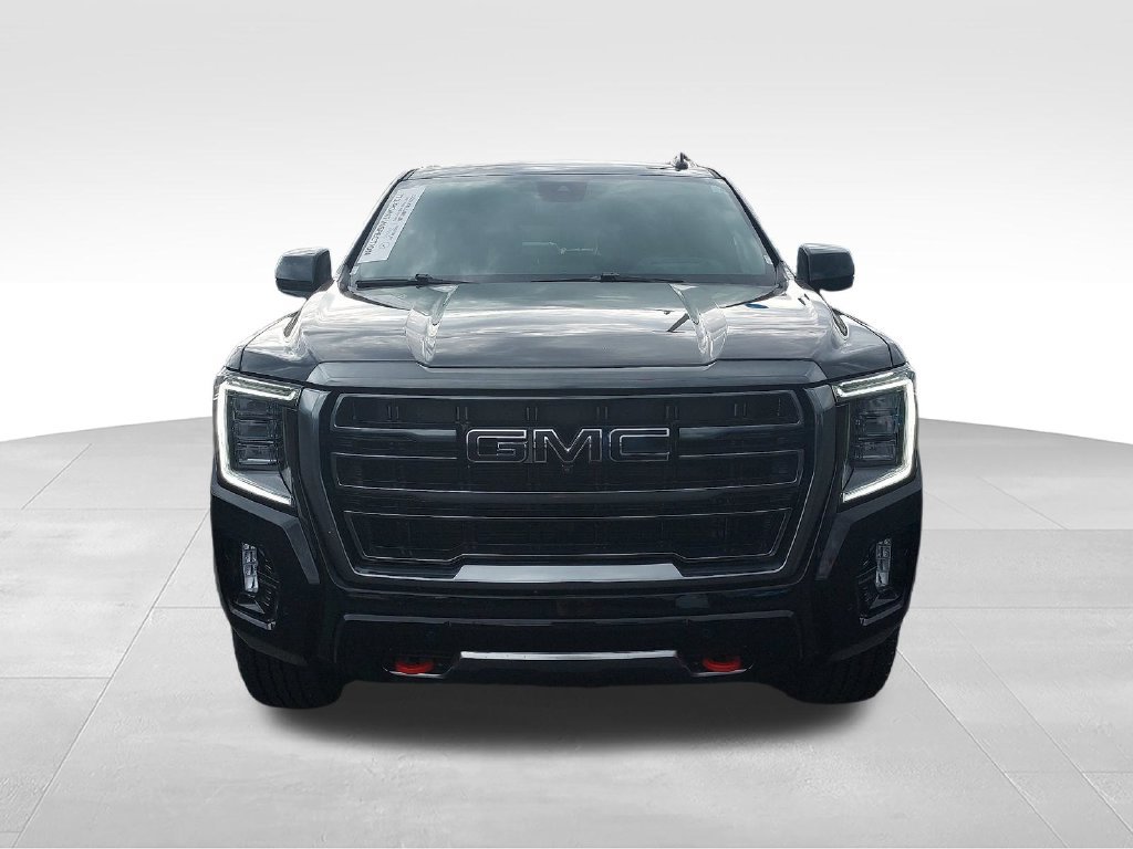Used 2024 GMC Yukon AT4 w/ Technology Package AWD/4WD image 8