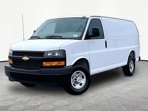 New 2026 Chevrolet Express 2500 RWD image 3