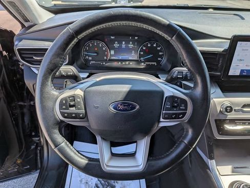 Used 2020 Ford Explorer XLT w/ Equipment Group 202A AWD/4WD image 9